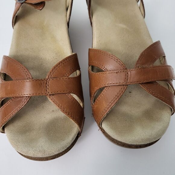 DANSKO Season Sandals Womens 7.5 8 38 Camel Brown Leather Strappy Wedge Comfort - Picture 10 of 11